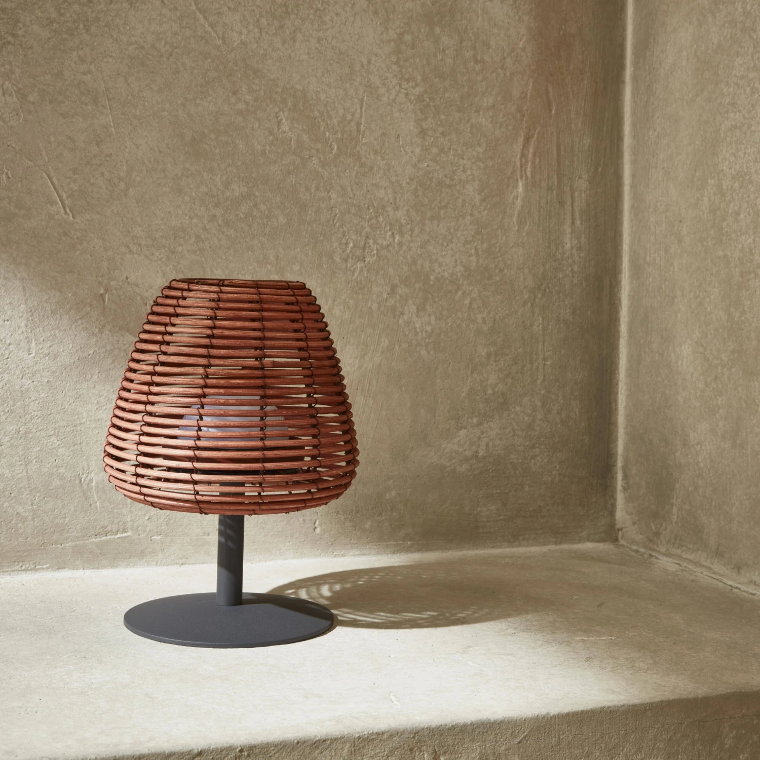 Lampe LED Nomade Sans Fil Intérieur/extérieur, En Rotin 4 Lampe LED Nomade Sans Fil Intérieur/extérieur, En Rotin – Image 2