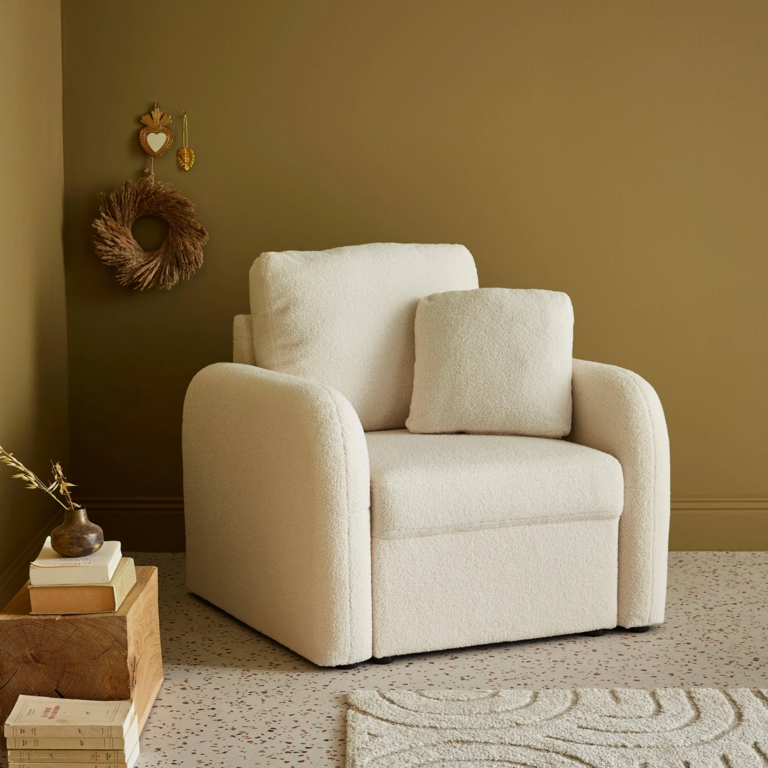 Fauteuil Tissu Bouclette Blanche, Lignes Arrondies 4 Fauteuil Tissu Bouclette Blanche, Lignes Arrondies – Image 2