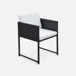 Table De Jardin Encastrable Résine Tressée 4 Chaises Couleur : Noir -Sweeek wk4cubebk 63bd946910b6d0ab75c600719a0b7eac